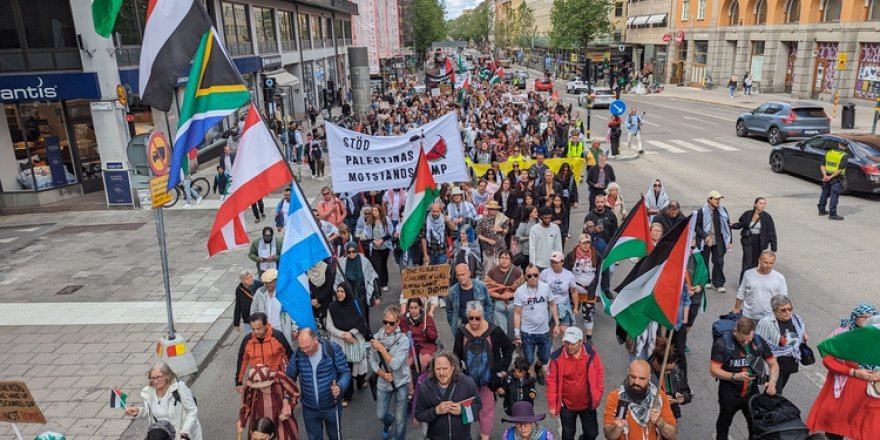 İsveç'te İsrail Büyükelçiliği önünde Filistin'e destek gösterisi düzenlendi