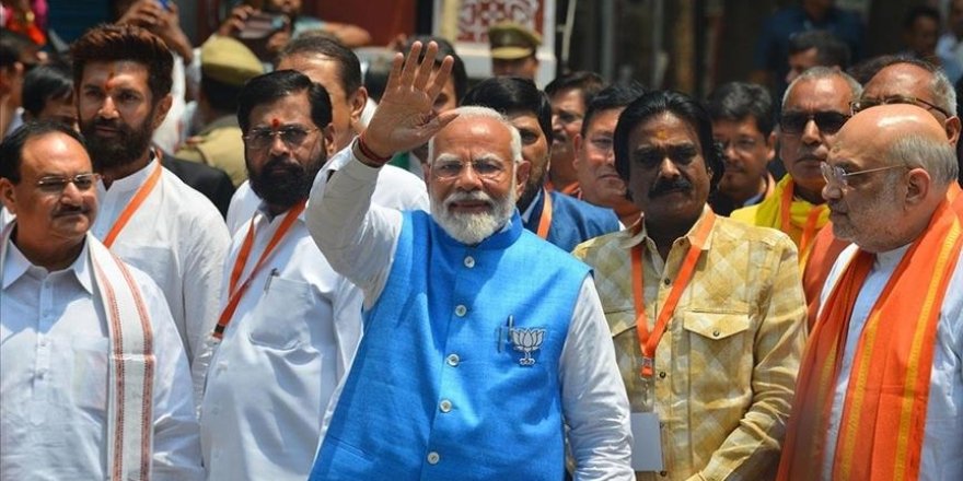 Hindistan'da Narendra Modi üçüncü kez başbakan olarak yemin etti