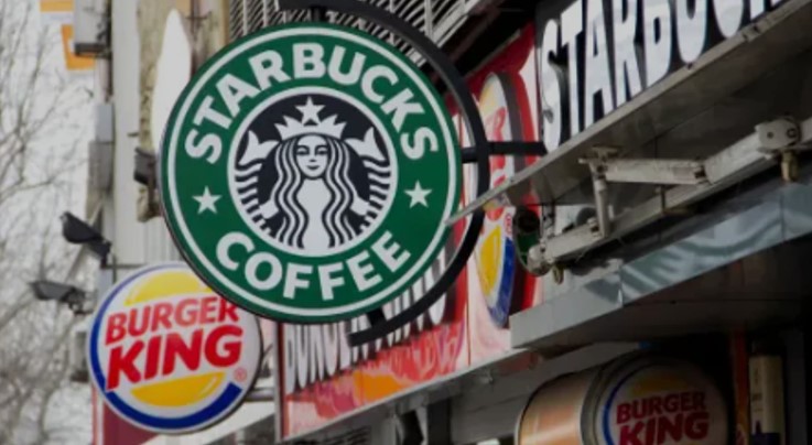 Starbucks ve Burger King protesto eylemini baskın diye çarpıtmak