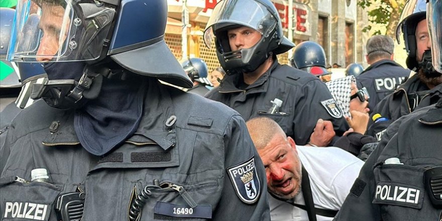 Alman polisinden Filistin destekçilerine şiddet