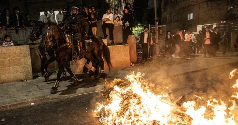 Ultra Ortodoks Yahudiler, zorunlu askerliğe karşı protestoda polisle çatıştı