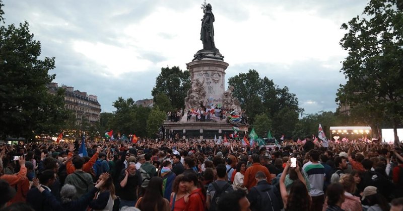 Paris'te, aşırı sağın erken seçimlerin ilk turundan birinci çıkması protesto edildi