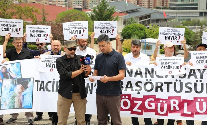 Ankara'da Tacikistan'daki başörtüsü yasağı protesto edildi