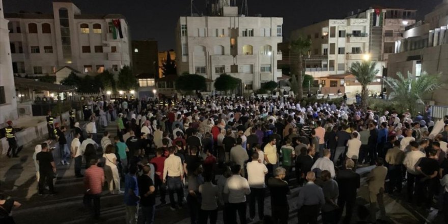 Ürdünlüler, İsrail’in Gazze Şeridi’ndeki katliamlarını protesto etti