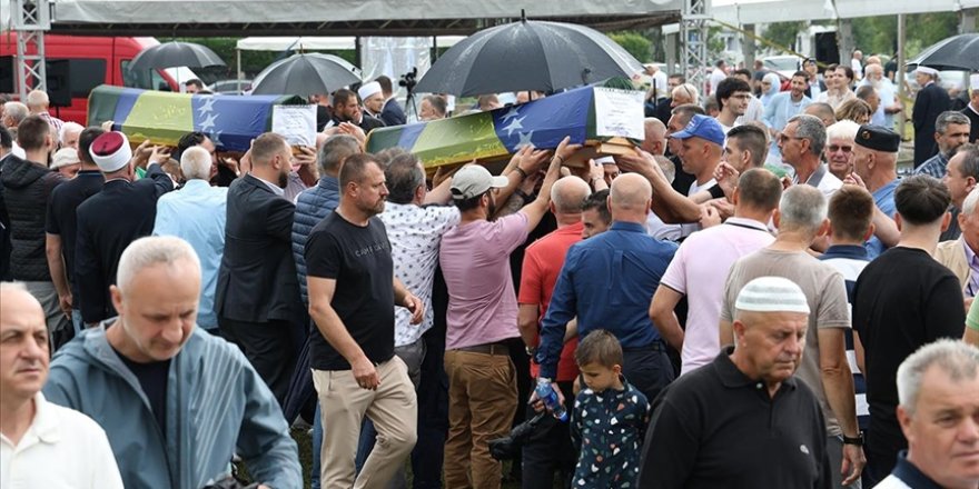 Bosna Hersek'teki savaşta Sırpların öldürdüğü 4 Boşnak sivil daha toprağa verildi