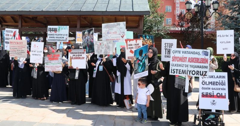 Erzurum'da sağlık çalışanları Gazze için "sessiz yürüyüş" yaptı