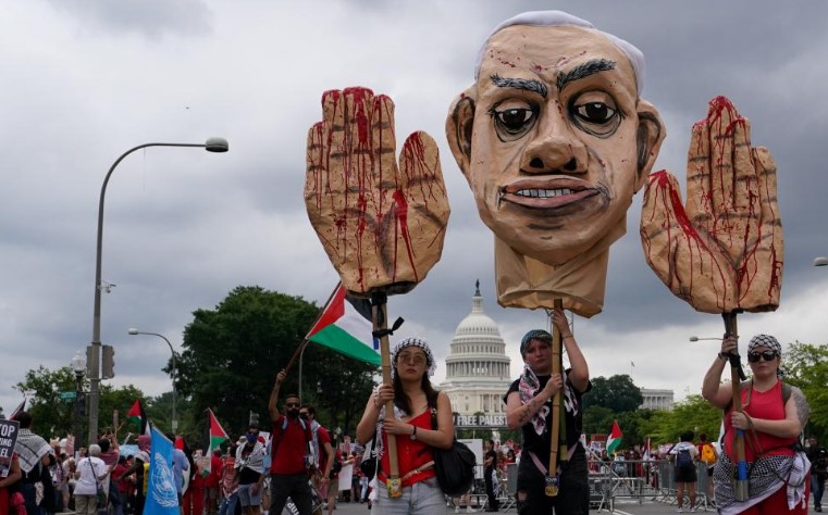 Katil Netanyahu'ya Washington'da dev protesto