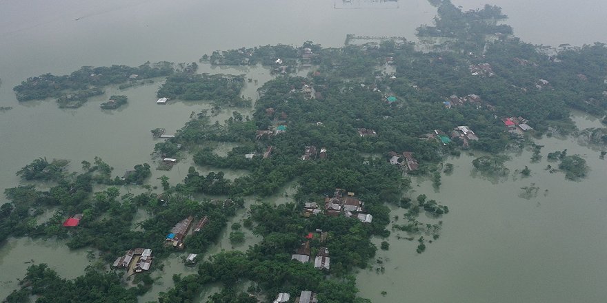 Bangladeş'teki geçmiş sellerde de Hindistan'ın izleri var