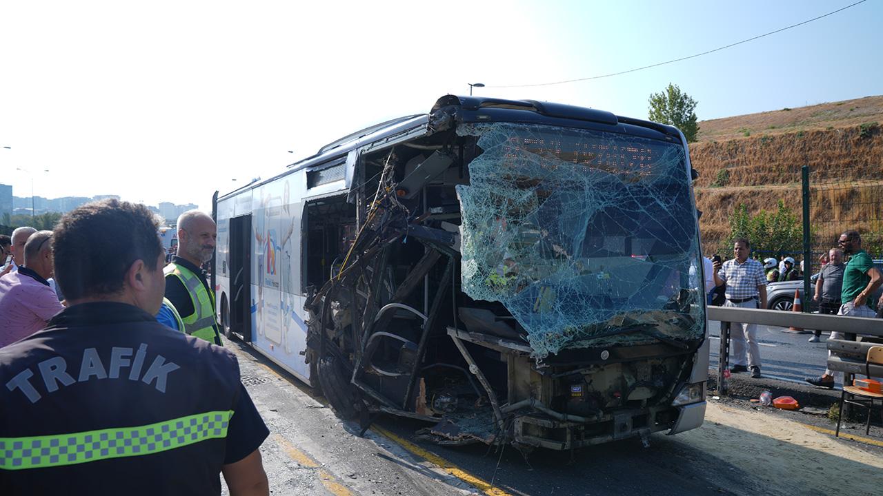 Metrobüs sürücüsü: "Yol çalışması bildirilmedi"