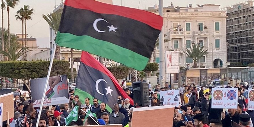 "Geçmişten gelen sorunlar Libya'yı kaosa sürüklüyor"