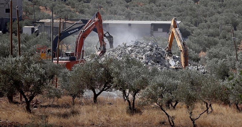 Fanatik yahudiler son bir haftada Batı Şeria'da Filistinlilere ait onlarca yapıyı yıktı