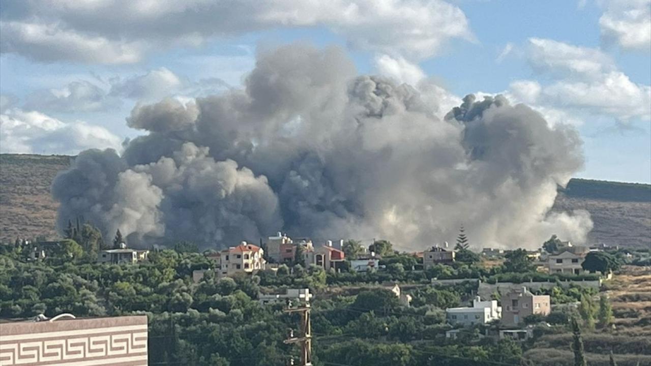 Katil İsrail ordusundan Lübnan'a hava saldırısı