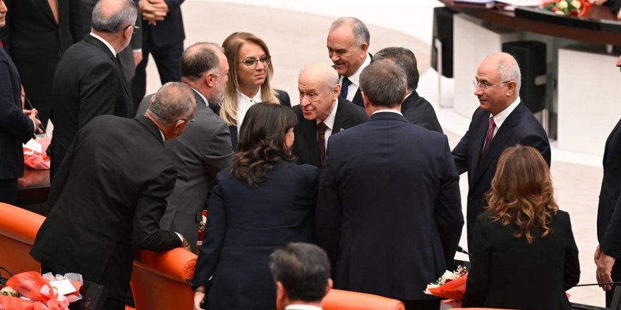 DEM Parti lideri ile tokalaşan Bahçeli: Yeni bir döneme giriyoruz; ülkemizde barışı sağlamak lazım