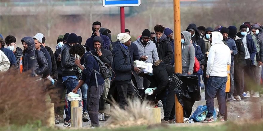 Fransa'da yeni hükümet göçmenlerin sınır dışı edilmesini kolaylaştıracak