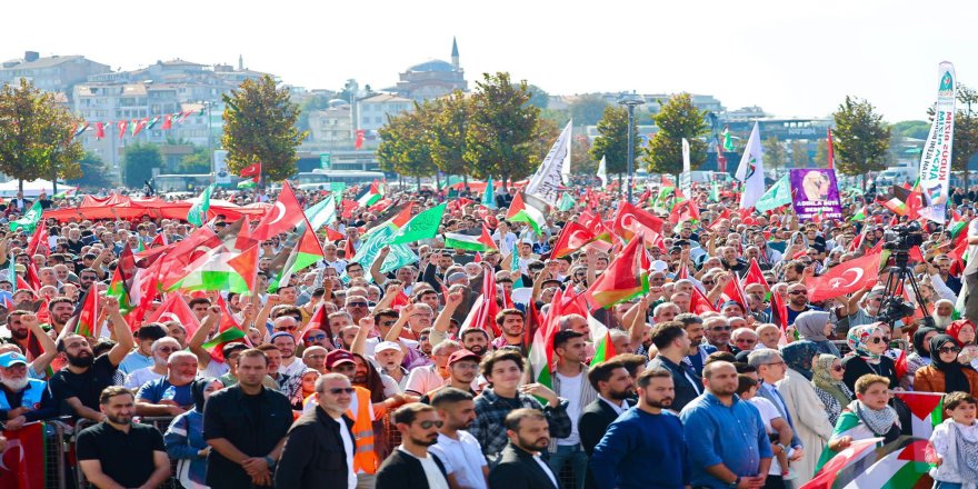 Kıyamın yıldönümü Üsküdar'da selamlandı: Ümmetin onuru Aksa Tufanı!