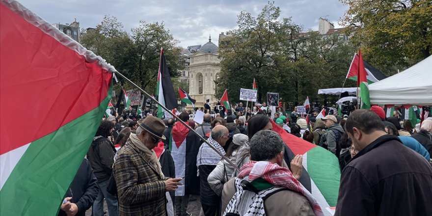 Paris’te Gazze ve Lübnan’a destek gösterisi düzenlendi