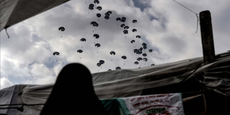 Gazze'ye 3 ay sonra ilk kez havadan insani yardım indirildi