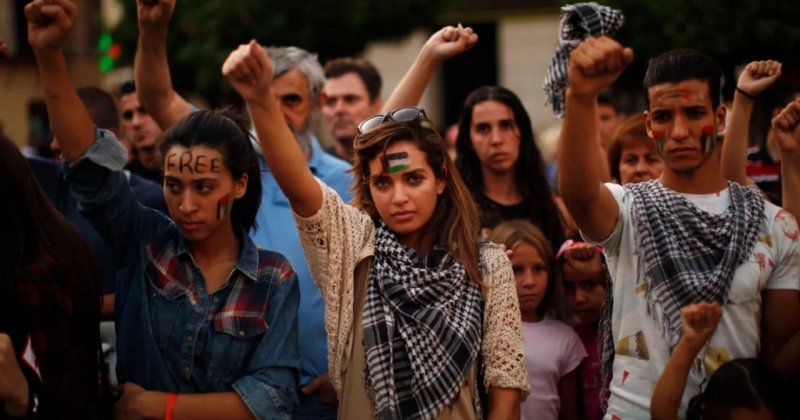 İspanyol sanatçılar işgalci İsrail'e silah ticaretinin durdurulmasını istedi