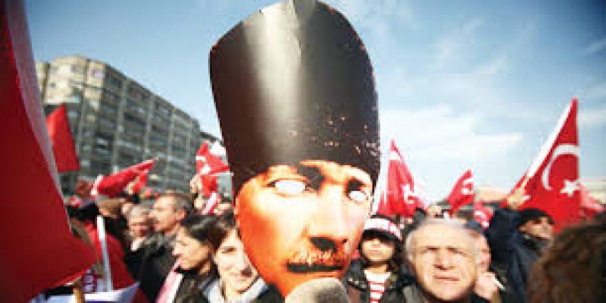 Laik-Kemalist zihniyetin kuşattığı Cumhuriyet neden sevimsiz?