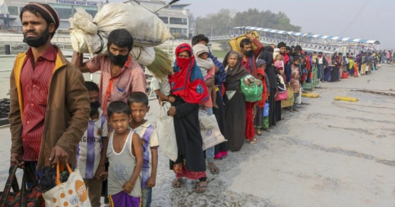 93 Arakanlı Müslüman, 6 kişinin cesediyle Endonezya'ya ulaştı