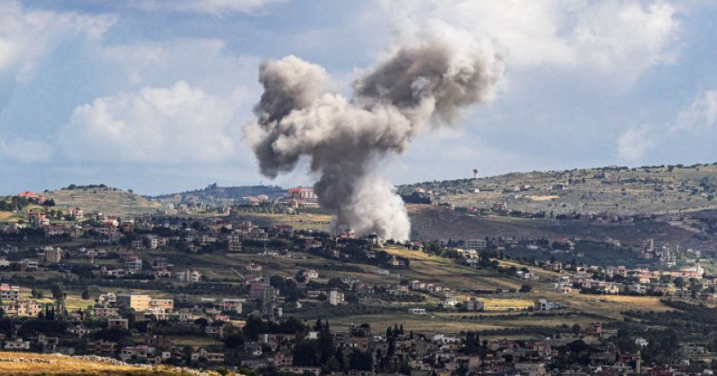 Siyonist İsrail Lübnan'ın güneyini bombaladı