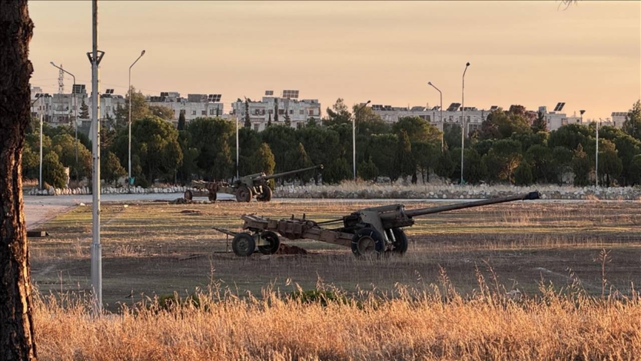 Mücahitler Hama'da 8 yerleşim yerini daha ele geçirdi