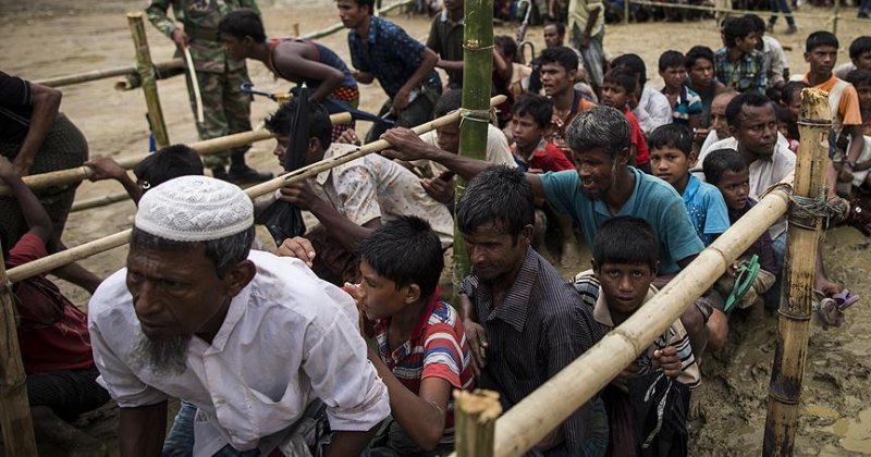 Arakanlı Müslümanlar, Budist Arakan Ordusu'nun tehdidi altında