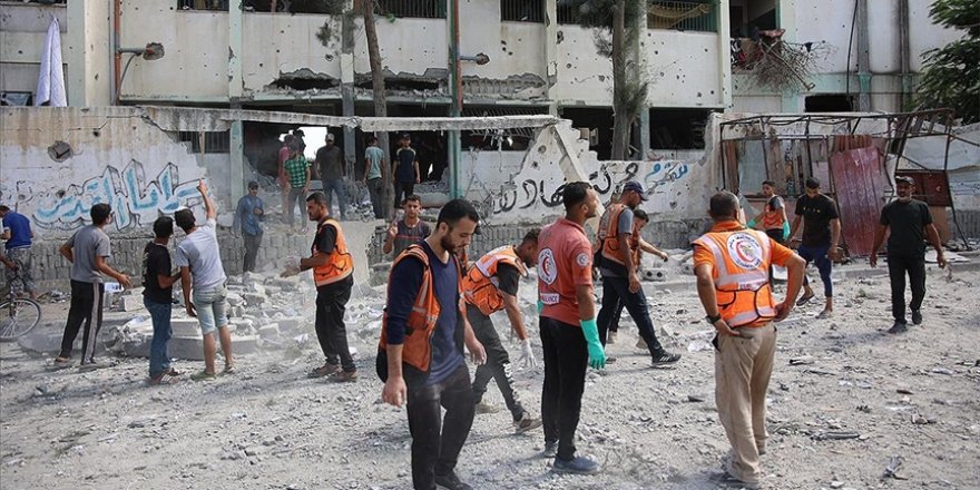 İşgalci İsrail, Gazze Şeridi'nin kuzeyinde sığınmacıların bulunduğu okulu hedef aldı, evlere patlayıcı yerleştirdi