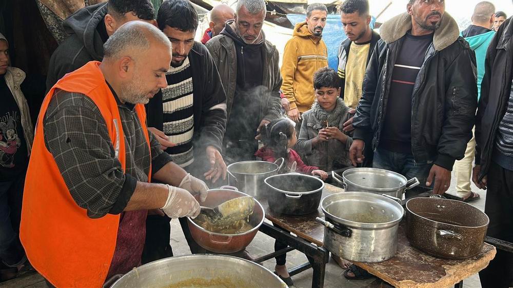 Özgür-Der’den Gazze’deki kardeşlerimize sıcak yemek ve temiz su desteği