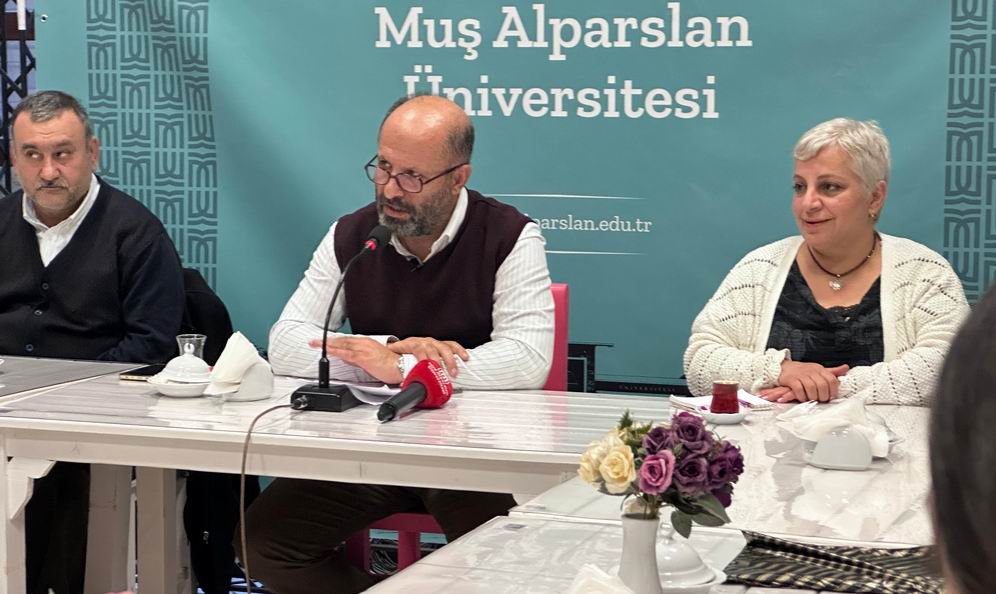 Alparslan Üniversitesi’nde Özgür Suriye konuşuldu