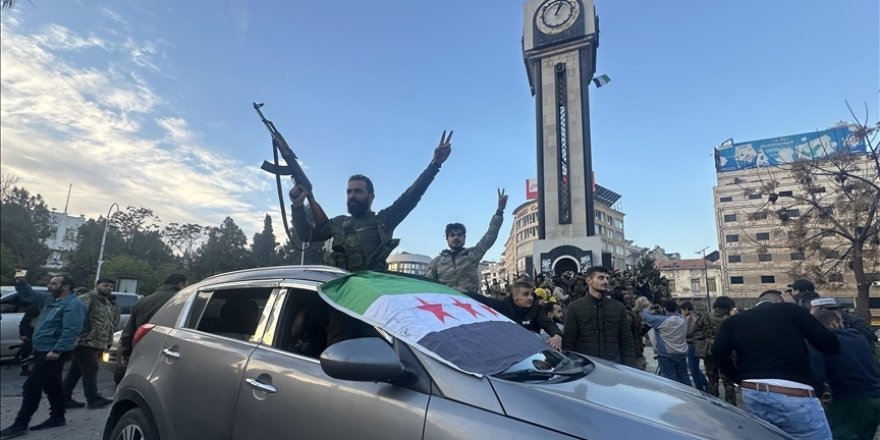 Ahmed eş-Şera: Suriye'yi yönetmek için devrimci zihniyetten devlet aklına geçilmesi gerekiyor