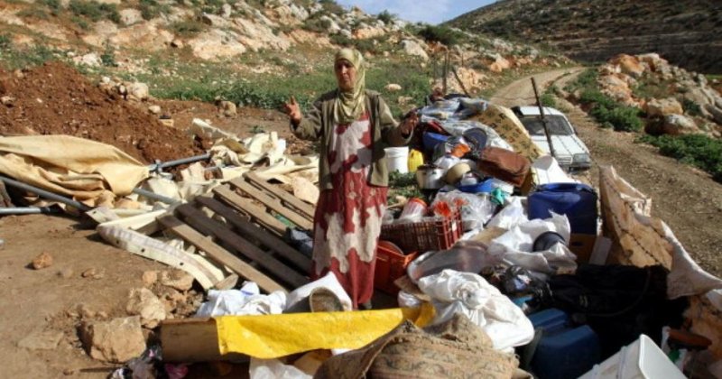 İşgal rejimi Tana köyündeki bazı ailelere evlerini terk etmeleri için uyarı yaptı