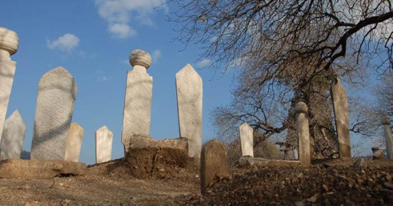 "Ağızların tadını kaçıran ölümü çokça hatırlayınız"