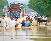 Pakistan’daki sellerden 400 bin kişi etkilendi