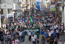 Kuranın Yakılmasına Taksimde Protesto