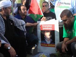 Gazze Konvoyu Furkan Doğanın Mezarında