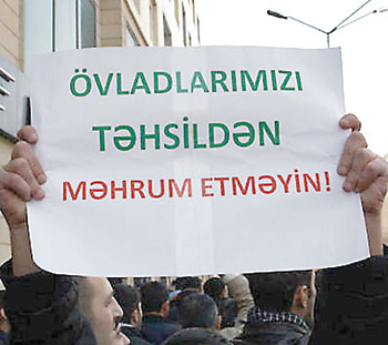 Azerbaycan’da Örtü Yasağına Büyük Öfke