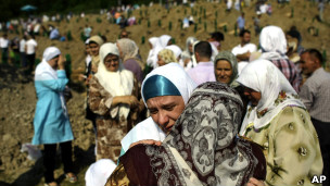 Bosnada Katliam Acısı İle 16 Yıl