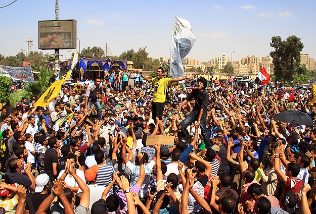 Darbenin 100. Gününde Hedef Tahrir Meydanı