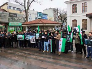 Gençler Suriye’ye Destek İçin Sabah Namazında Toplandı