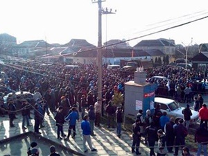 Mescidleri Kapatılan Dağıstanlı Müslümanlardan Protesto