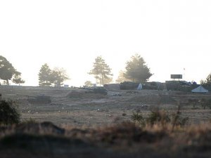 TSK Unsurlarının PYD/PKK Mevzilerine Top Atışı Sürüyor