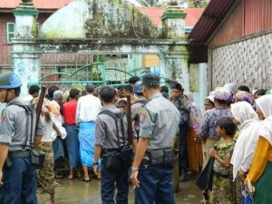 Arakan'da İbadet Yasakları Kaldırılıyor