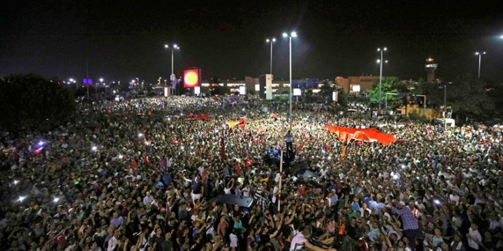 Türkiye Genelinde 754 Darbeci Gözaltına Alındı