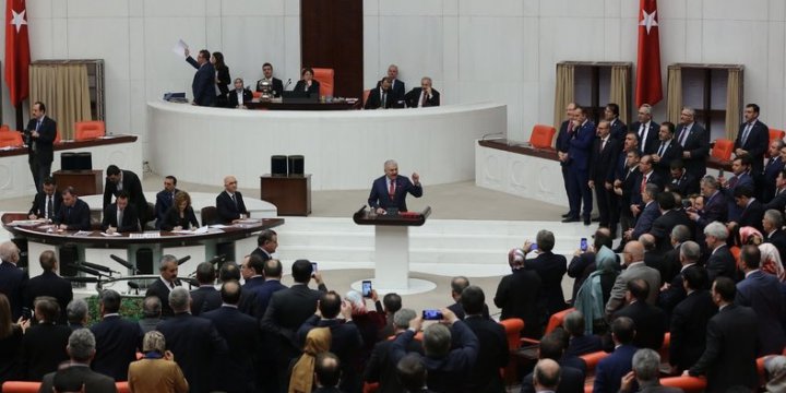 Anayasa Değişikliği Oylama Süreci Bitti; Son Kararı Halk Verecek