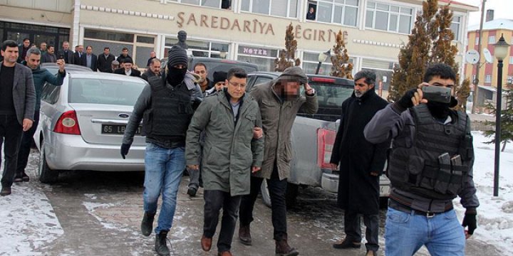 Muradiye Belediye Başkanı Mehmet Ali Tunç Tutuklandı