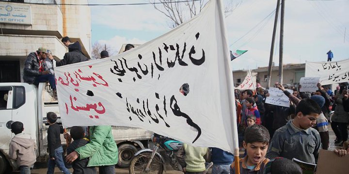 PYD Cerablus'ta Protesto Edildi