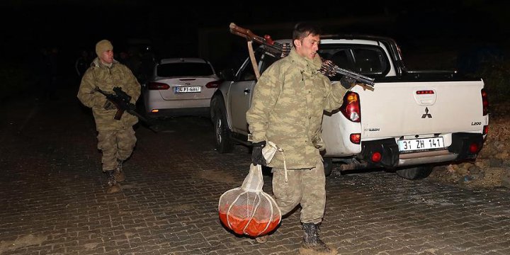 Hatay'a Düşen Savaş Uçağının Pilotu Bulundu