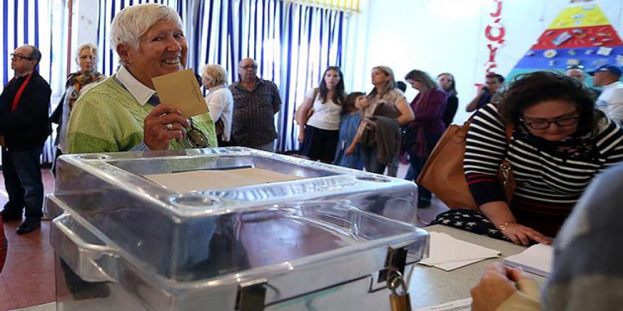 Fransa'da Seçime Katılım Oranı Yüzde 40,75 Oldu