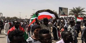 Sudanlı Muhalifler: "Yönetime El Koymak Çözüm Değil"